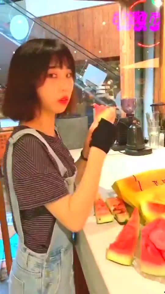 女友吃瓜视频,女友的吃瓜视频揭秘娱乐圈幕后  第2张