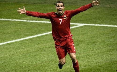 中国球星吃瓜,揭秘球场之外的趣味瞬间 第2张 中国球星吃瓜,揭秘球场之外的趣味瞬间 第2张