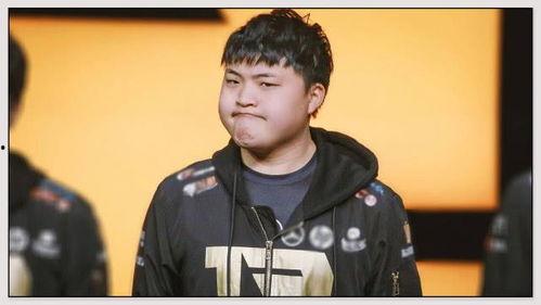 uzi直播吃瓜,揭秘电竞圈幕后故事  第2张