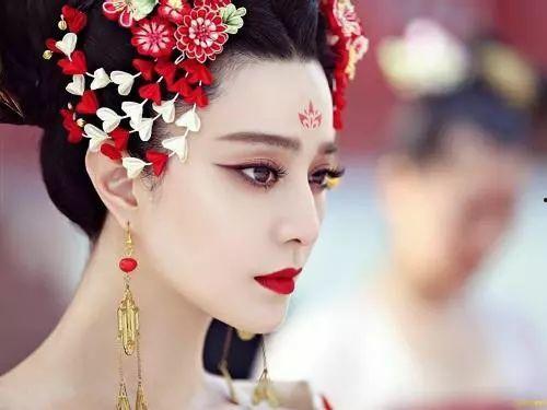 程蝶衣吃瓜,揭秘京剧名伶的幕后生活  第2张