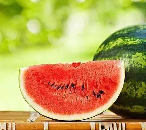 今日吃瓜红领巾吃瓜,揭秘今日热门话题背后的真相  第2张