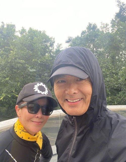 吃瓜群众刘嘉玲,吃瓜群众的娱乐盛宴  第3张