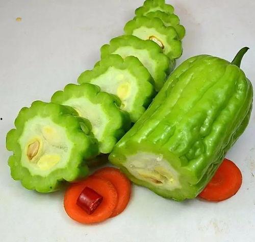 三字吃瓜,揭秘网络热词背后的趣味与智慧