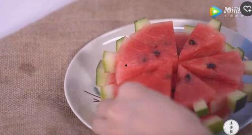 优雅吃瓜作品,优雅吃瓜的艺术与智慧