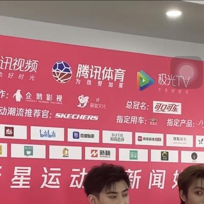 李振宁现场吃瓜,太接地气了！