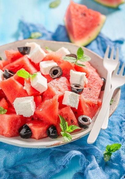 河南夫妻吃瓜,一场引发全民热议的“瓜农”风波