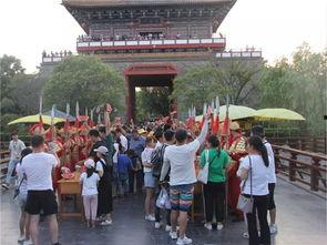 御林军大战吃瓜群众,一场别开生面的现代冲突