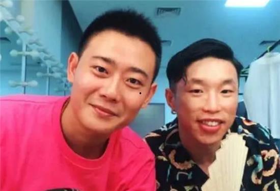 烧饼德云社吃瓜,揭秘相声界的幕后趣闻