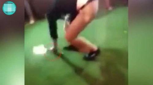 酒吧吃瓜路人照