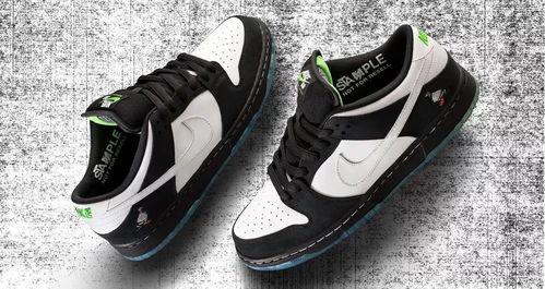 穿熊猫dunk吃瓜,吃瓜群众纷纷围观